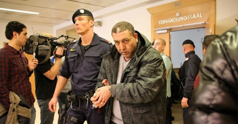 9 бежанци два часа изнасилваха млада учителка във Виена, накрая й казаха да не плаче 9 бежанци два часа изнасилваха млада учителка във Виена, накрая й казаха да не плаче