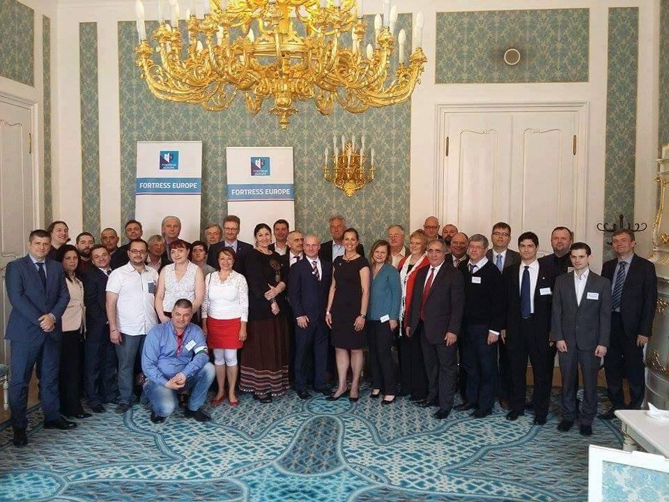 /FORTRESS EUROPE/ С ПОМОЩТА НА РЪКОВОДСТВОТО И ЧЛЕНОВЕТЕ НА ВОИНСКИ СЪЮЗ ВАСИЛ ЛЕВСКИ И БНД ШИПКА - ЧЕШКИЯТ ПАРЛАМЕНТ ПОДПИСА ПЕТИЦИЯ В ПОДКРЕПА НА ПЕТЪР НИЗАМОВ /FORTRESS EUROPE/ С ПОМОЩТА НА РЪКОВОДСТВОТО И ЧЛЕНОВЕТЕ НА ВОИНСКИ СЪЮЗ ВАСИЛ ЛЕВСКИ И БНД ШИПКА - ЧЕШКИЯТ ПАРЛАМЕНТ ПОДПИСА ПЕТИЦИЯ В ПОДКРЕПА НА ПЕТЪР НИЗАМОВ