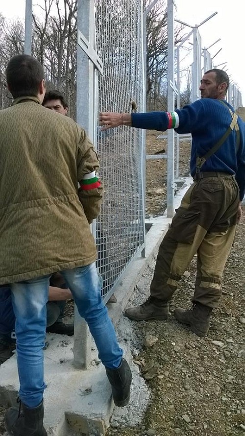 Вчера наш събрат от приграничните патрули е пострадал тежко. Има много сериозно счупване на крак. Предстои спешна операция и поставяне на медицински болтове! Който има възможност да се притече на помощ, нека се свърже! Вчера наш събрат от приграничните патрули е пострадал тежко. Има много сериозно счупване на крак. Предстои спешна операция и поставяне на медицински болтове! Който има възможност да се притече на помощ, нека се свърже!